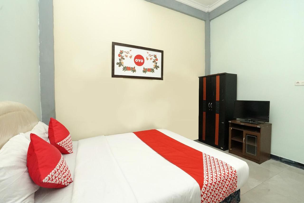 Kartika Syariah Homestay By Stayku Surabaya Exterior photo